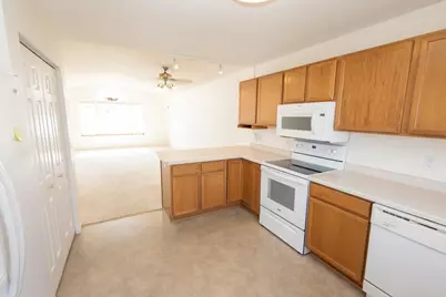 28 Carriage Lane, Owatonna, MN 55060 - Photo 9