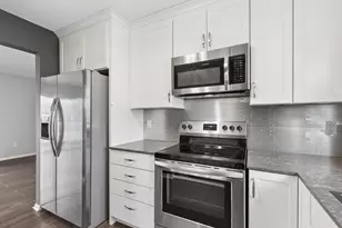 8718 Glasgow Ln, Saint Bonifacius, MN 55375 - Photo 7