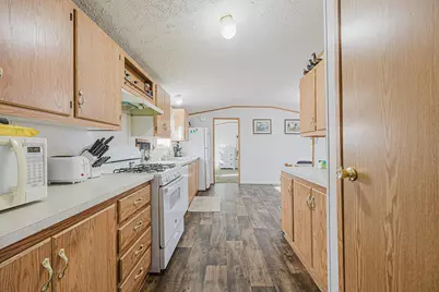 206 8th Street NW, Dilworth, MN 56529 - Photo 9