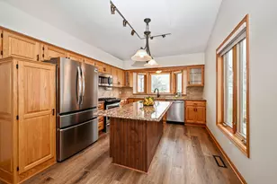 7240 Lake Ridge Dr, Savage, MN 55378 - Photo 3