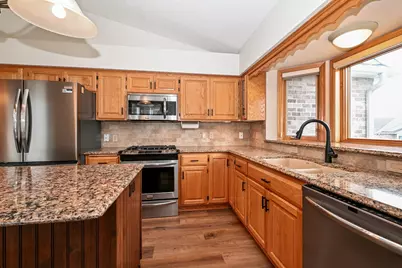 7240 Lake Ridge Drive, Savage, MN 55378 - Photo 5