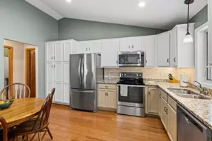 1454 Summit Shores Dr, Burnsville, MN 55306 - Photo 23