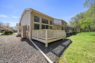 1454 Summit Shores Dr, Burnsville, MN 55306 - Photo 9