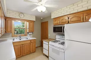 4109 Cleveland St NE, Columbia Heights, MN 55421 - Photo 3