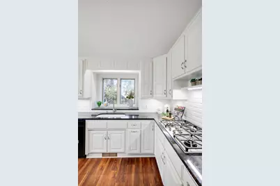 10395 Fawns Way, Eden Prairie, MN 55347 - Photo 17