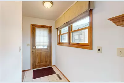 64 Conner Circle SW, Rochester, MN 55902 - Photo 5