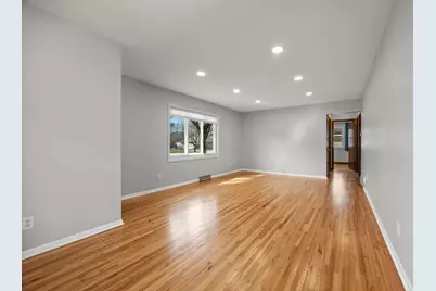 9917 Pillsbury Avenue S, Bloomington, MN 55420 - Photo 17