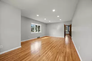 9917 Pillsbury Ave S, Bloomington, MN 55420 - Photo 17