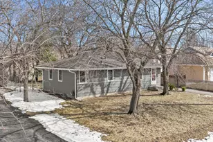 9917 Pillsbury Ave S, Bloomington, MN 55420 - Photo 5
