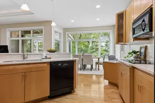 10586 Estate Dr, Eden Prairie, MN 55347 - Photo 11