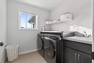 6352 Red Cedar Dr, Chaska, MN 55318 - Photo 17