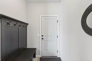 6352 Red Cedar Dr, Chaska, MN 55318 - Photo 19