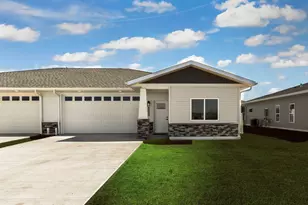 805 9th Ave SW, Perham, MN 56573 - Photo 1