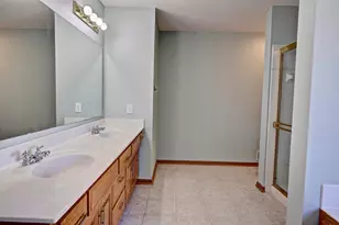 1595 Spinaker Dr, Woodbury, MN 55125 - Photo 41