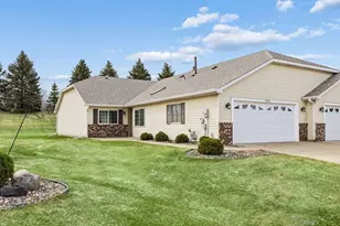 7638 Newbury Rd, Woodbury, MN 55125 - Photo 1