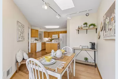 7638 Newbury Road, Woodbury, MN 55125 - Photo 17