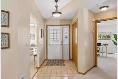 7638 Newbury Road, Woodbury, MN 55125 - Photo 5