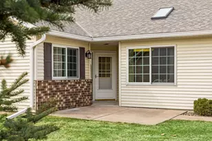 7638 Newbury Rd, Woodbury, MN 55125 - Photo 3