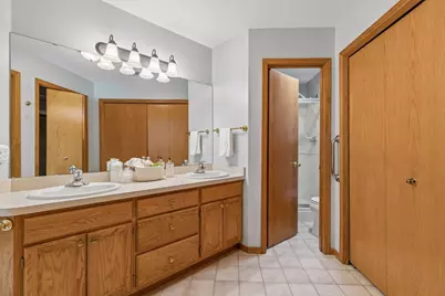 7638 Newbury Road, Woodbury, MN 55125 - Photo 31