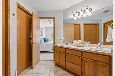 7638 Newbury Road, Woodbury, MN 55125 - Photo 33