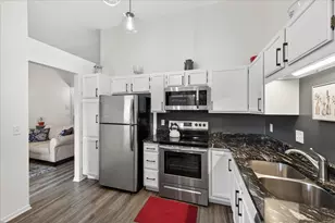 7555 W 110th St, Bloomington, MN 55438 - Photo 7