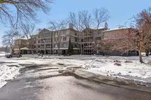 3801 W 98th St, Bloomington, MN 55431 - Photo 15