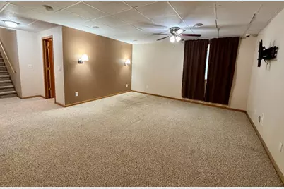 322 Oriole Avenue N, Thief River Falls, MN 56701 - Photo 19