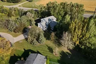 322 Oriole Ave N, Thief River Falls, MN 56701 - Photo 37