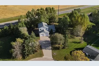 322 Oriole Avenue N, Thief River Falls, MN 56701 - Photo 33