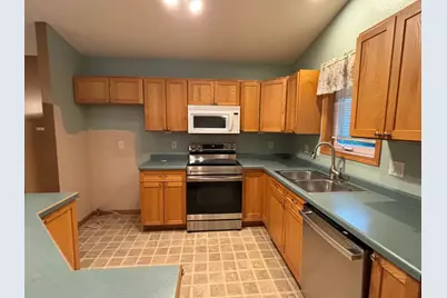 322 Oriole Avenue N, Thief River Falls, MN 56701 - Photo 5