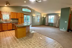 322 Oriole Ave N, Thief River Falls, MN 56701 - Photo 9