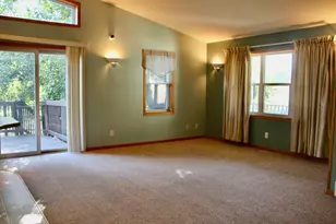 322 Oriole Ave N, Thief River Falls, MN 56701 - Photo 9