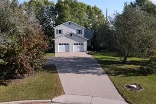 322 Oriole Ave N, Thief River Falls, MN 56701 - Photo 35