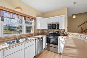 1351 Magnolia Ave E, Saint Paul, MN 55106 - Photo 11