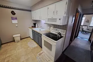 913 Abbott St, Albert Lea, MN 56007 - Photo 13