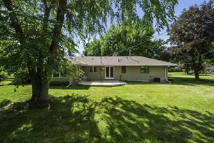 2000 Ordway St, Golden Valley, MN 55422 - Photo 31