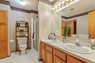 2907 Devonshire Cir, Woodbury, MN 55125 - Photo 15
