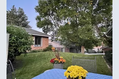 1930 Kingsview Lane N, Plymouth, MN 55447 - Photo 3