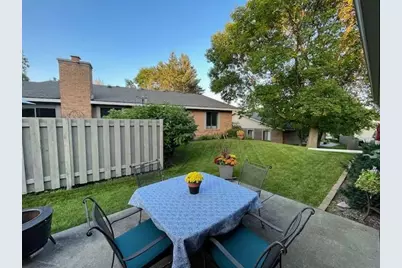 1930 Kingsview Lane N, Plymouth, MN 55447 - Photo 5