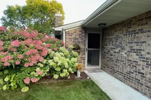 1930 Kingsview Ln N, Plymouth, MN 55447 - Photo 1