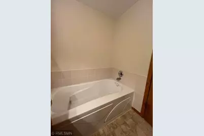 301 Roosevelt Street S #E, Cambridge, MN 55008 - Photo 11