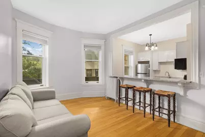 579 Summit Avenue #105, Saint Paul, MN 55102 - Photo 3