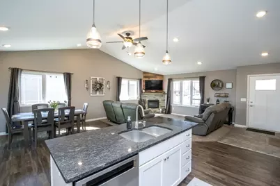 2206 Rolling Green Lane, North Mankato, MN 56003 - Photo 15