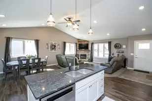 2206 Rolling Green Ln, North Mankato, MN 56003 - Photo 15