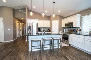 2206 Rolling Green Ln, North Mankato, MN 56003 - Photo 11