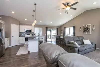 2206 Rolling Green Lane, North Mankato, MN 56003 - Photo 7