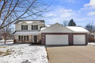 955 Park Dr, Belle Plaine, MN 56011 - Photo 1