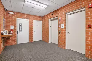 2425 E Franklin Ave, Minneapolis, MN 55406 - Photo 23