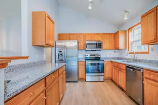 916 Parkside Blvd, Hopkins, MN 55343 - Photo 13