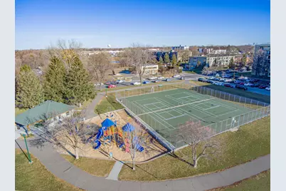 916 Parkside Boulevard, Hopkins, MN 55343 - Photo 45